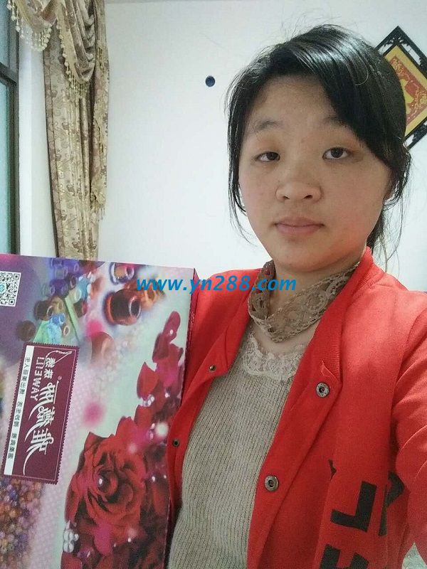 江西撫州寶媽葉女士利用業(yè)余時間做手工活珠繡加工掙錢 江西撫州寶媽葉女士利用業(yè)余時間做手工活珠繡加工掙錢(圖1)