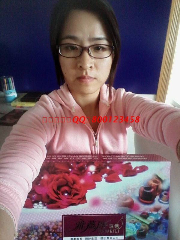 北京白領上班族李女士業(yè)余時間兼職做手工活珠繡 北京白領上班族李女士業(yè)余時間兼職做手工活珠繡(圖1)