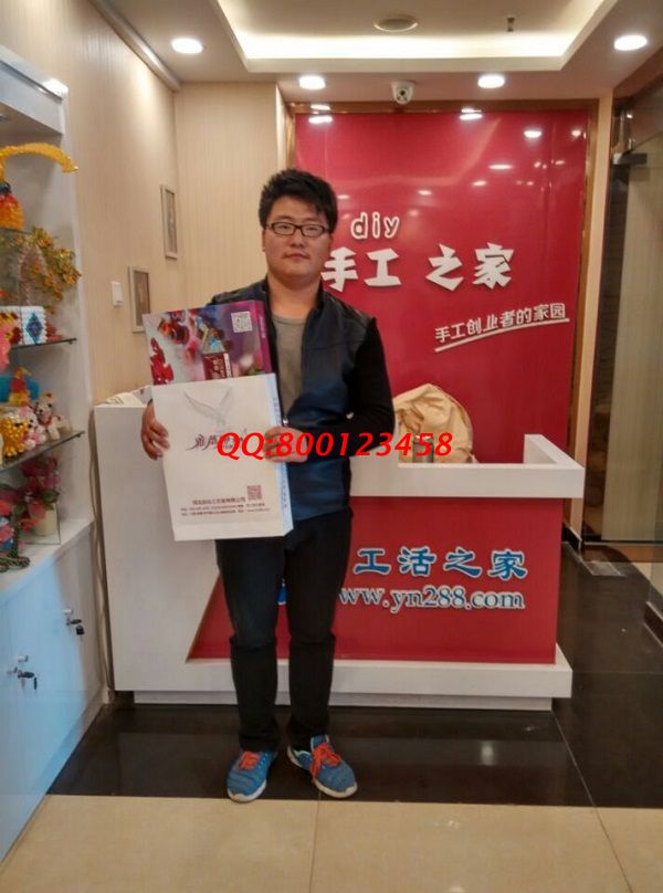 邯鄲縣閆先生來(lái)手工活之家總部考察，欲組織人做手工活(圖1)