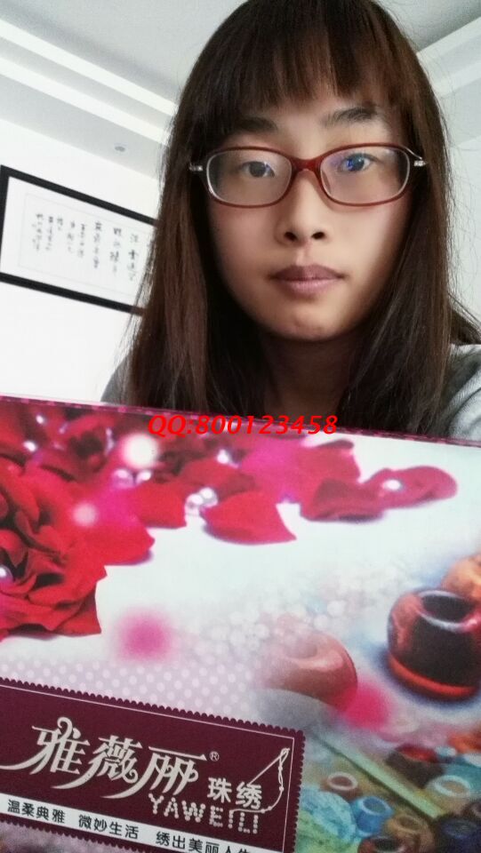 浙江溫州大學(xué)生林女士利用周末業(yè)余時(shí)間兼職做手工活珠繡 浙江溫州大學(xué)生林女士利用周末業(yè)余時(shí)間兼職做手工活珠繡(圖1)