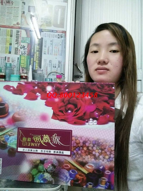 白領(lǐng)也做手工活了！廣東深圳上班族吳女士業(yè)余時(shí)間兼職做手工活珠繡(圖1)
