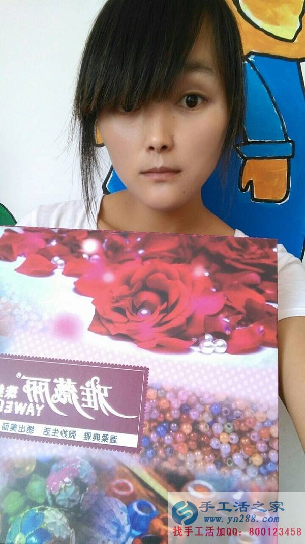 云南王女士做手工活串珠繡業(yè)余時(shí)間兼職做手工活增加收入 云南王女士做手工活串珠繡業(yè)余時(shí)間兼職做手工活增加收入(圖1)