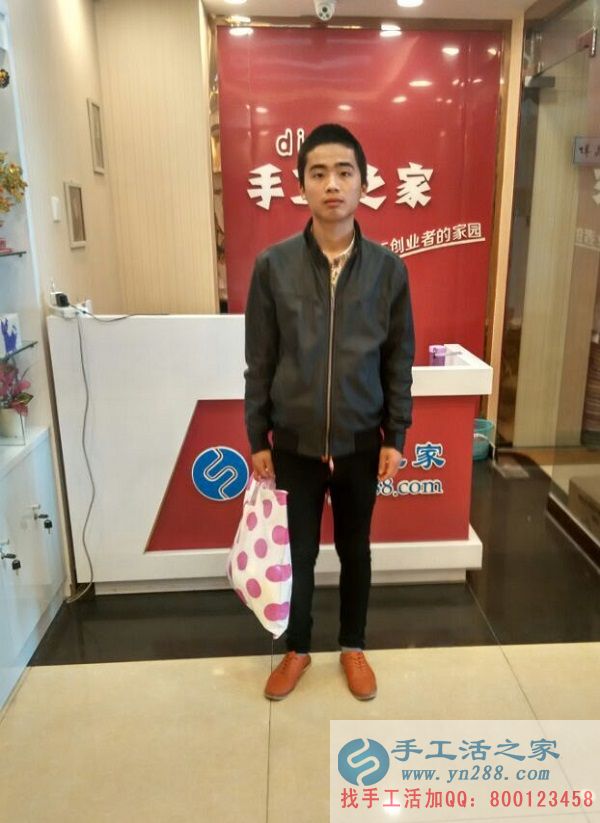 河南安陽喬先生第三次來手工活之家拿貨，做手工活串珠致富(圖1)