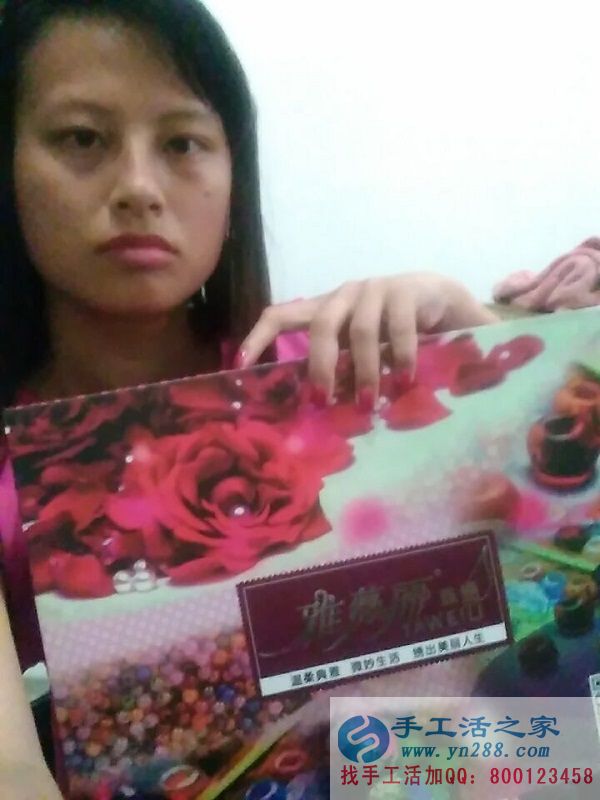 浙江杭州肖女士 浙江杭州肖女士兼職手工活串珠繡業(yè)余時(shí)間做手工活賺錢增收入(圖1)