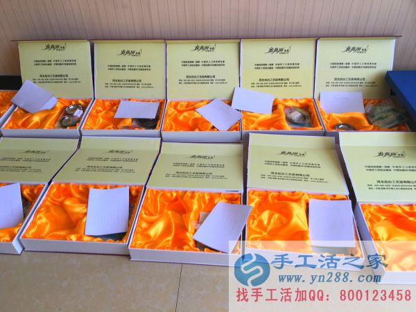 圖紙、制作串珠繡工具已放入