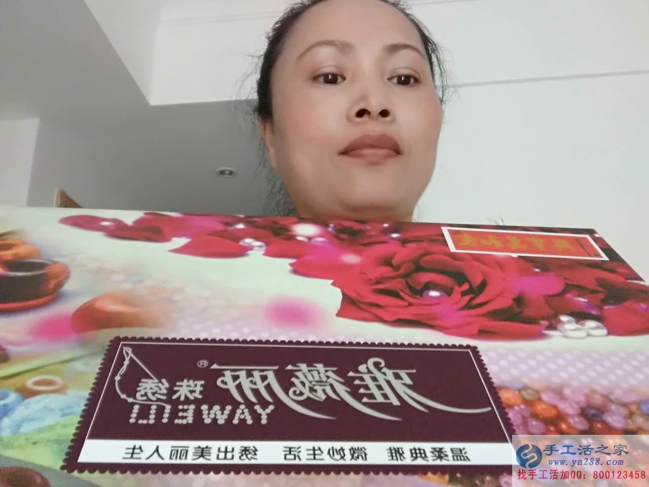福建福州黃女士在家加工手工活串珠繡賺錢補(bǔ)貼家用 福建福州黃女士在家加工手工活串珠繡賺錢補(bǔ)貼家用