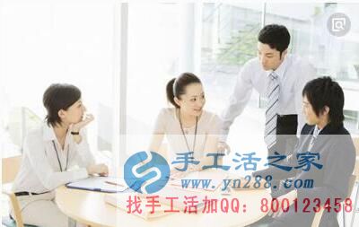 冬季兼職哪家強(qiáng)？遼寧錦州李女士看準(zhǔn)手工活之家外發(fā)項(xiàng)目，在家串珠掙錢
