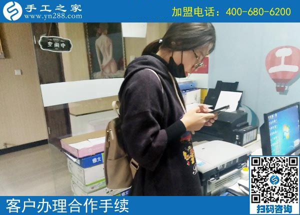 10月21日，正規(guī)手工活外發(fā)加工廠家一定是注重成品銷售的企業(yè)。手工之家接待考察加工客戶剪影