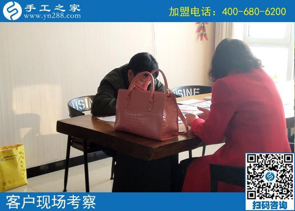 11月2日，哪里有在家做的手工活？那么多人選擇了這個(gè)彩珠繡免押金手工活。手工之家接待考察加工客戶剪影