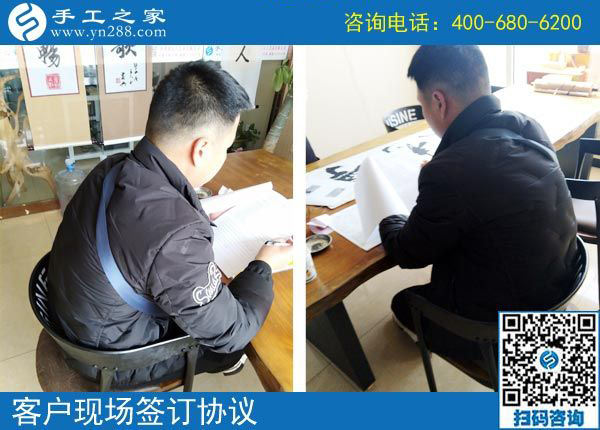工作好好的，家人卻都支持人近中年的80后上海邵先生選擇這個兼職掙錢，咋回事