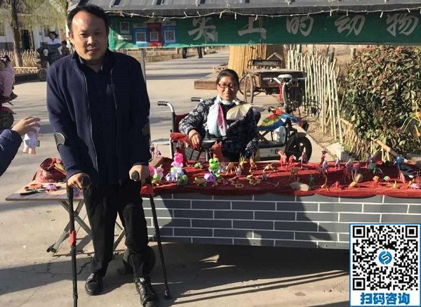 讓更多的民間手工和民間手工藝人在這個(gè)舞臺(tái)上一起高飛！------記手工之家郝總到訪糧畫(huà)小鎮(zhèn)，探訪草編大師李素云