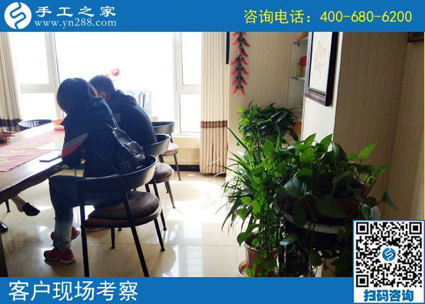 3月27日，返鄉(xiāng)農(nóng)民工的創(chuàng)業(yè)好項(xiàng)目就是這里免押金的手工活外發(fā)加工項(xiàng)目，手工之家接待考察加工客戶(hù)剪影