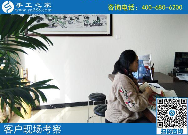 這是她的驕傲，遼寧營口小店主尹女士與這個(gè)可以寄到家做的手工活之間的故事