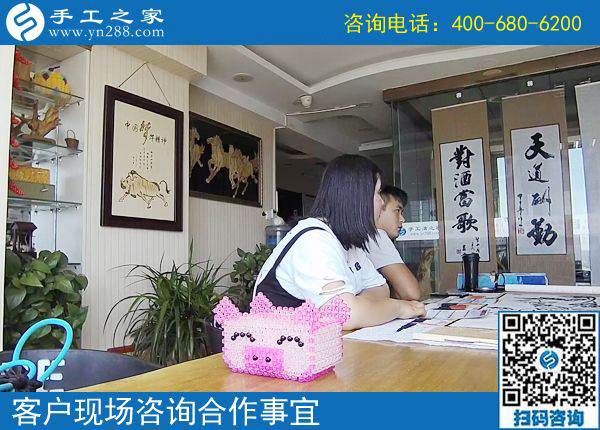 做手工加工掙錢，四川瀘州李女士帶著家人和鄰居一起