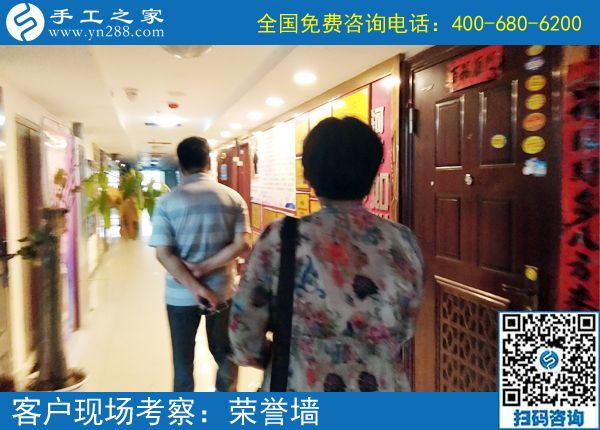 與年齡無關(guān)，掙錢什么時(shí)候也不晚。云南曲靖劉女士做手工活外發(fā)加工項(xiàng)目掙錢后說
