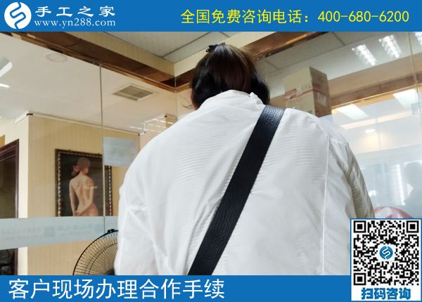 6月21日，正規(guī)可靠的手工活是什么樣子？手工之家接待考察加工客戶剪影