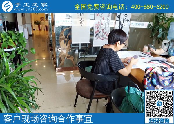 通過在家做手工活賺錢，湖南常德家庭婦女姜女士實現(xiàn)自身價值