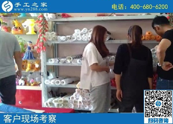 8月28日，在家做的手工活能掙錢，因?yàn)榇蠹疫x擇了這里，手工之家接待考察加工客戶剪影