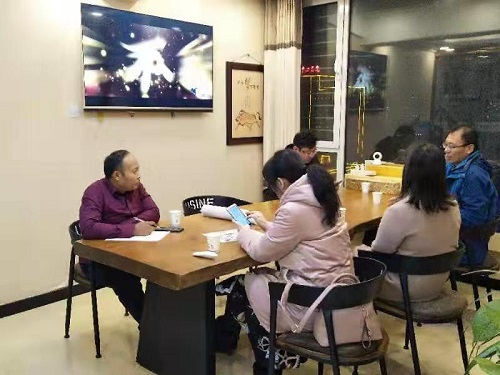 加大珠繡市場化、著重產(chǎn)品創(chuàng)新------記邯鄲學院文化產(chǎn)業(yè)管理專業(yè)主任一行到手工之家調研指導