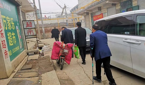 心懷公益、助力扶貧 --- --- 手工之家郝總與邯山區(qū)工商聯(lián)愛心企業(yè)家一起參加送溫暖春節(jié)慰問活動(dòng)
