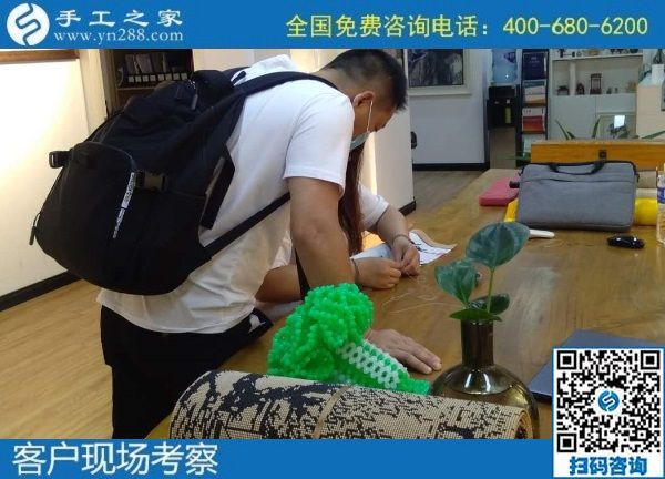 7月3日，58同城手工活外發(fā)加工，找到可以拿回家做的手工活選勵志珠珠繡。手工之家接待考察合作加工客戶剪影