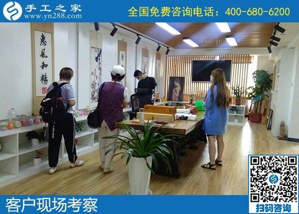 酷暑伏天，來(lái)手工之家考察合作的客戶依舊很多(圖1)