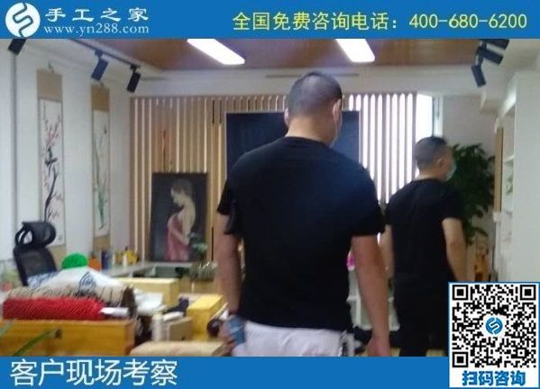 8月6日，拿回家做的手工活，大家說這個(gè)正規(guī)供料的手工活能掙錢，手工之家接待考察合作加工客戶剪影