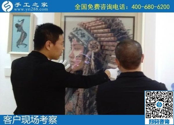10月22日，純手工活外發(fā)加工項(xiàng)目受歡迎，這里的珠繡手工活是可以寄到家做的手工活，手工之家接待考察加工客戶剪影