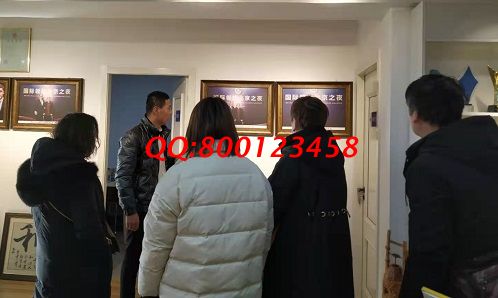 1月1日，元旦假期把手工活拿回家做，這個(gè)串珠外發(fā)手工活加工能掙錢(qián)，手工之家接待考察合作加工客戶剪影