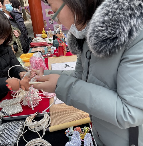 祝福三·八婦女節(jié)，勵志珠珠繡添風(fēng)采！------記手工之家參加“幸福叢臺、巾幗添彩”手工藝品展