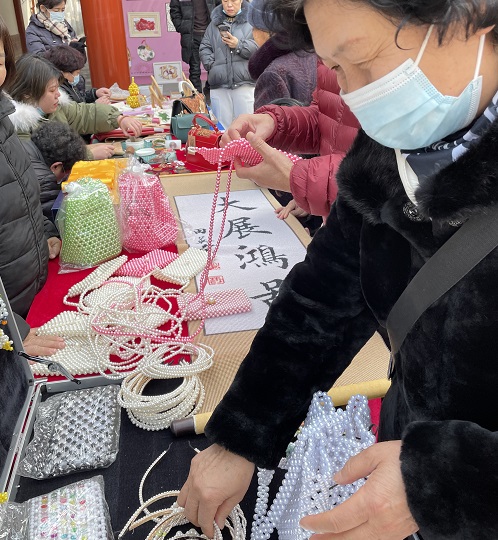 祝福三·八婦女節(jié)，勵志珠珠繡添風(fēng)采！------記手工之家參加“幸福叢臺、巾幗添彩”手工藝品展