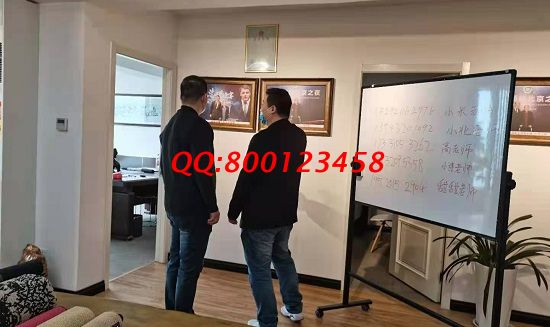4月11日，想接正規(guī)廠家的手工活，珠繡這個(gè)拿回家做的手工活，成為越來越多人的選擇。手工之家接待考察合作加工客戶剪影