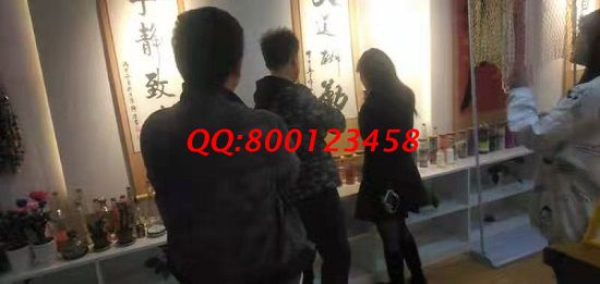 4月11日，想接正規(guī)廠家的手工活，珠繡這個(gè)拿回家做的手工活，成為越來越多人的選擇。手工之家接待考察合作加工客戶剪影