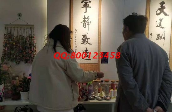 4月15日，拿回家做的手工活，非遺項目勵志珠珠繡加工項目，就業(yè)創(chuàng)業(yè)都很適合。手工之家接待考察合作加工客戶剪影