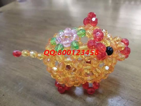 1月21日，可以寄到家做的手工活，在家做手工活掙錢，手工之家的珠繡串珠手工活外發(fā)加工項(xiàng)目可信可靠，圖為勵(lì)志珠珠繡串珠成品實(shí)拍