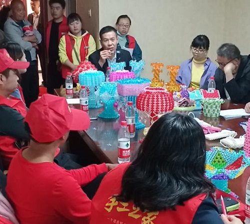 創(chuàng)業(yè)，其實(shí)有章可循，“手工之家”模式讓你人生有夢、創(chuàng)業(yè)成功                      ----記手工之家第二期全國優(yōu)秀繡娘培訓(xùn)會(huì)