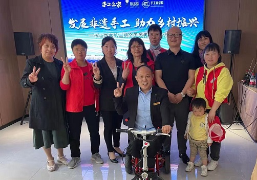 5月2日，純手工活外發(fā)加工，非遺傳統(tǒng)手工勵志珠珠繡是個好選擇，手工之家第二期優(yōu)秀繡娘培訓(xùn)會剪影