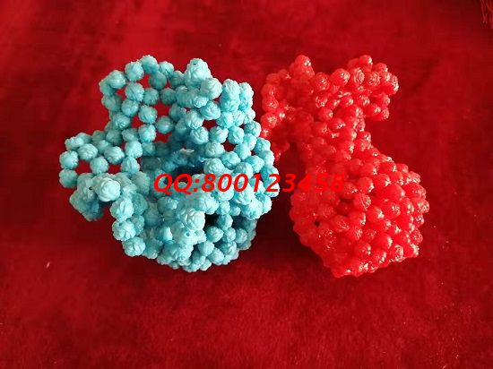 5月3日，拿回家做的手工活要找長(zhǎng)期穩(wěn)定的，一直供料的手工活加工項(xiàng)目非遺手工珠繡是大家共同的選擇，圖為勵(lì)志珠珠繡串珠純手工成品實(shí)拍