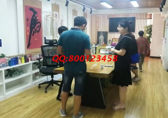 6月7日，想接正規(guī)廠家的手工活，找拿回家做的手工活，這個(gè)手工活外發(fā)加工企業(yè)是真實(shí)可靠的，圖為手工之家接待考察合作加工客戶剪影