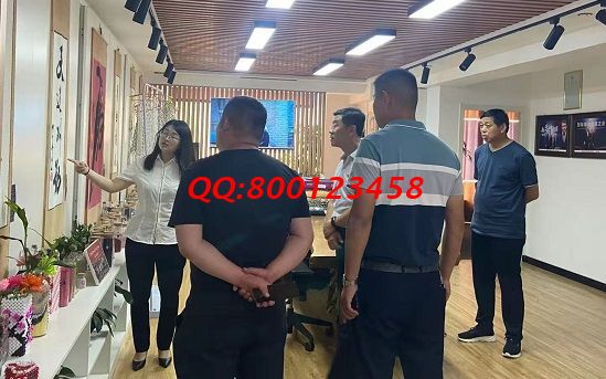 7月2日，可以寄到家做的手工活，簡(jiǎn)單好做的勵(lì)志珠珠繡，大家都喜歡、都想做，村領(lǐng)導(dǎo)帶隊(duì)來(lái)考察。手工之家接待考察加工客戶(hù)剪影