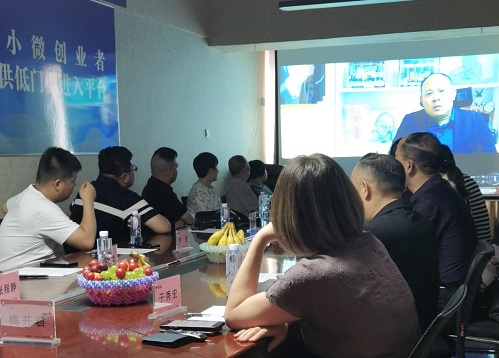 傳遞愛心，讓社會(huì)美好溫暖------記邯鄲紅十字愛心公益聯(lián)盟在手工之家
