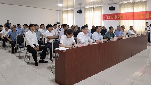 助力鄉(xiāng)村振興，用手工帶動農(nóng)民富裕------記手工之家創(chuàng)始人參加邯鄲梁二莊鎮(zhèn)重點項目集中簽約儀式