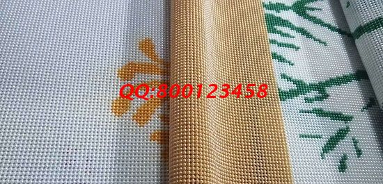 8月11日，可以寄到家做的手工活，想接正規(guī)廠家的手工活，就選擇十多年的老企業(yè)手工之家，圖為勵(lì)志珠珠繡成品細(xì)節(jié)實(shí)拍