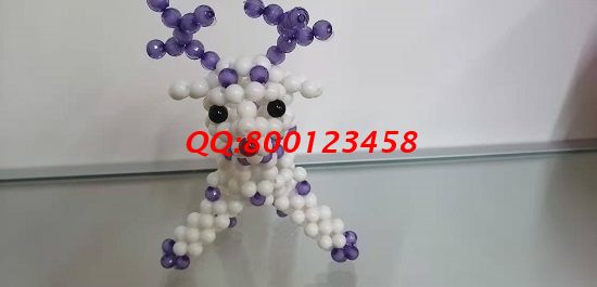 8月17日，找正規(guī)可靠的手工活加工項(xiàng)目，手工之家的手工活代理加工項(xiàng)目造福了很多人，圖為勵(lì)志珠珠繡串珠小飾品實(shí)拍