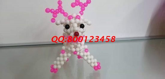 8月17日，找正規(guī)可靠的手工活加工項(xiàng)目，手工之家的手工活代理加工項(xiàng)目造福了很多人，圖為勵(lì)志珠珠繡串珠小飾品實(shí)拍