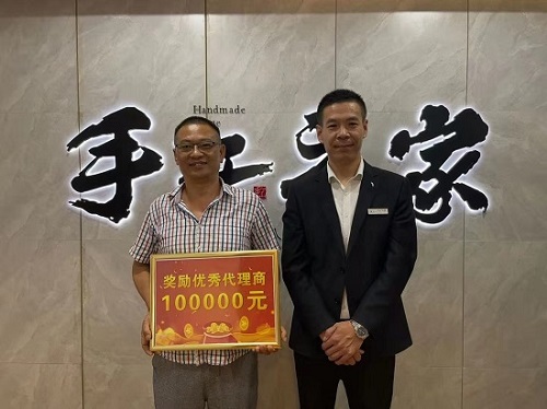 一次獎金100000元，做珠繡非遺手工，我驕傲！--- ---記湖南湘西代理周總在手工之家領取獎金