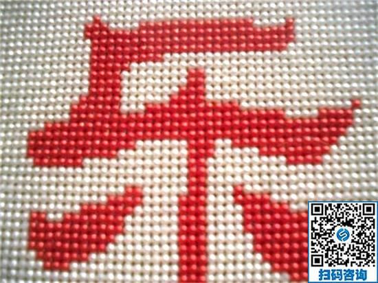 在家做手工活串珠子，空閑時(shí)間賺錢(qián)補(bǔ)貼家用(圖1)
