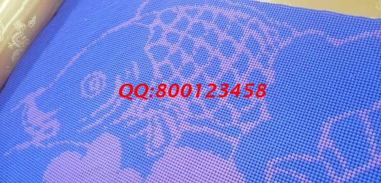 9月13日，加工沒(méi)難度，可以帶回家做的手工活，手工之家的珠繡外發(fā)手工活真的簡(jiǎn)單好做，圖為勵(lì)志珠珠繡成品細(xì)節(jié)實(shí)拍