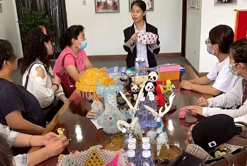 不同的安排，共同的節(jié)日 --- --- 國慶節(jié)快樂！