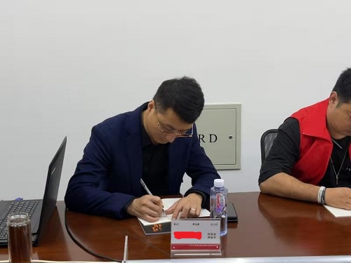 10月5日，想接正規(guī)廠家的手工活，手工活代加工項(xiàng)目，大家選擇這個(gè)可信可靠的珠繡手工，圖為手工之家第五期優(yōu)秀繡娘培訓(xùn)會(huì)剪影